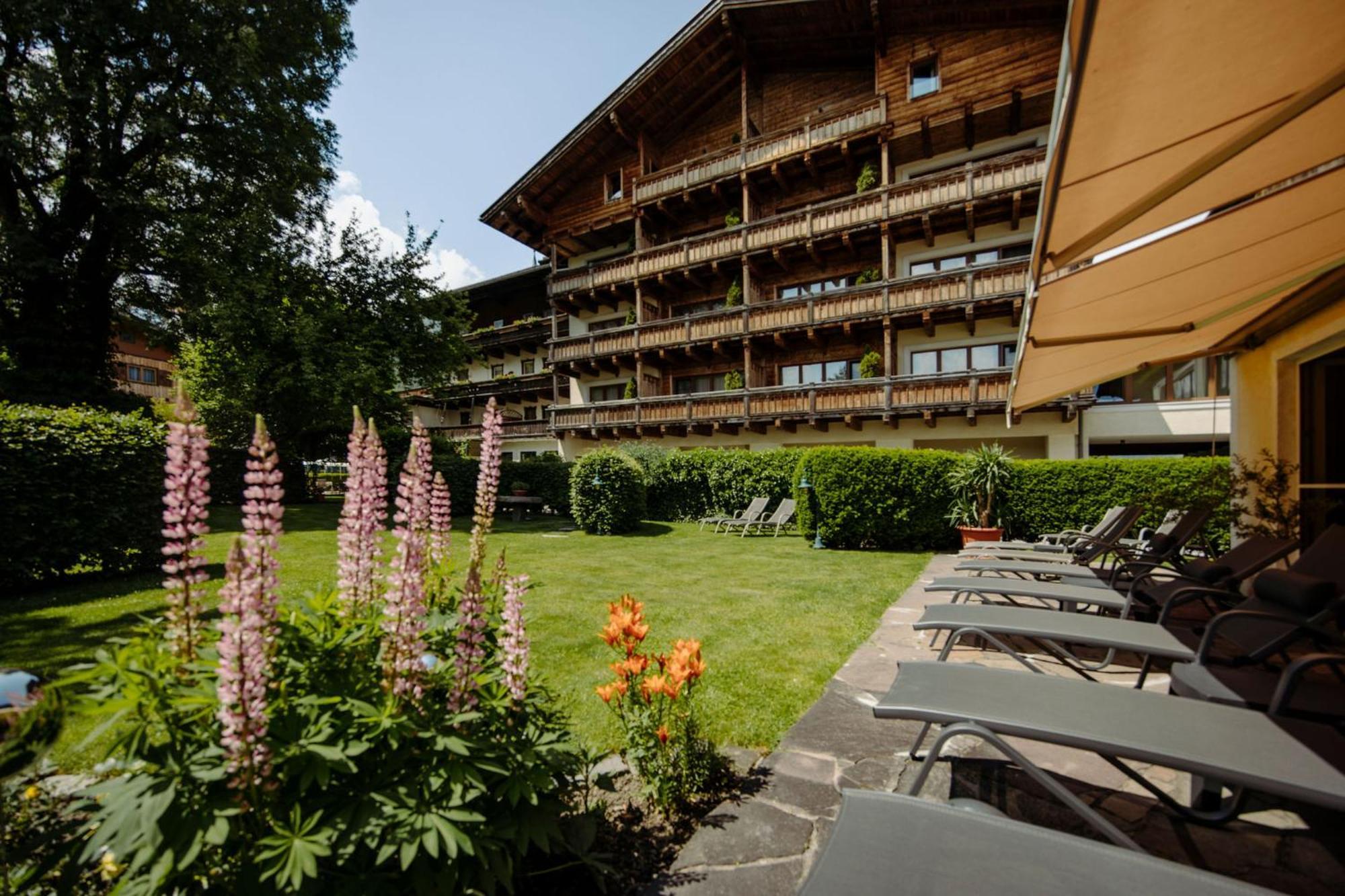 Das Gemuetliche Dorfhotel Kaltenhauser ฮอลเลอร์บาค อิม พินซ์เกา ภายนอก รูปภาพ