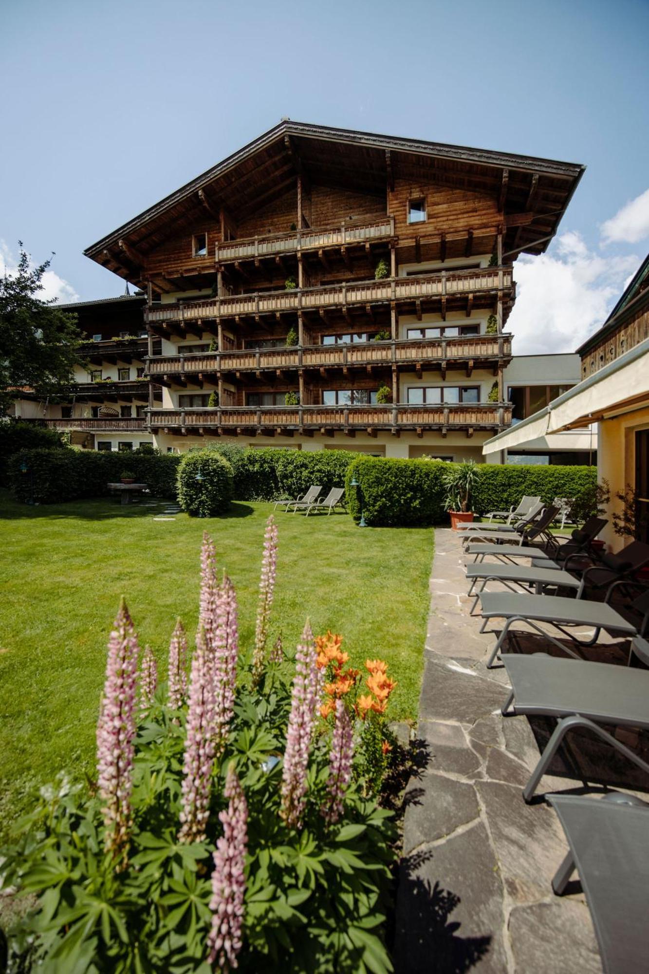 Das Gemuetliche Dorfhotel Kaltenhauser ฮอลเลอร์บาค อิม พินซ์เกา ภายนอก รูปภาพ