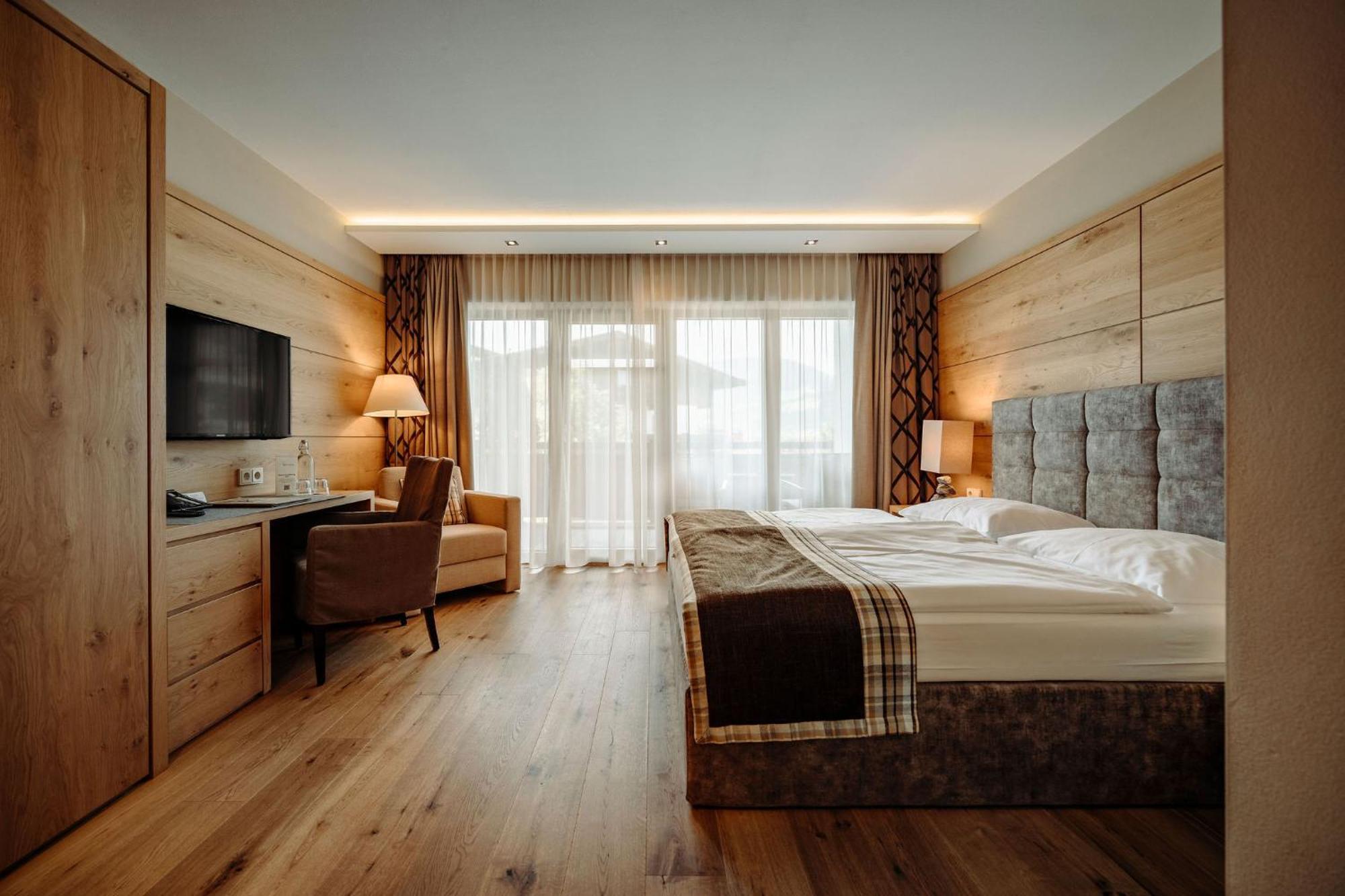 Das Gemuetliche Dorfhotel Kaltenhauser ฮอลเลอร์บาค อิม พินซ์เกา ภายนอก รูปภาพ