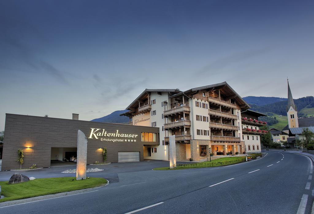 Das Gemuetliche Dorfhotel Kaltenhauser ฮอลเลอร์บาค อิม พินซ์เกา ภายนอก รูปภาพ