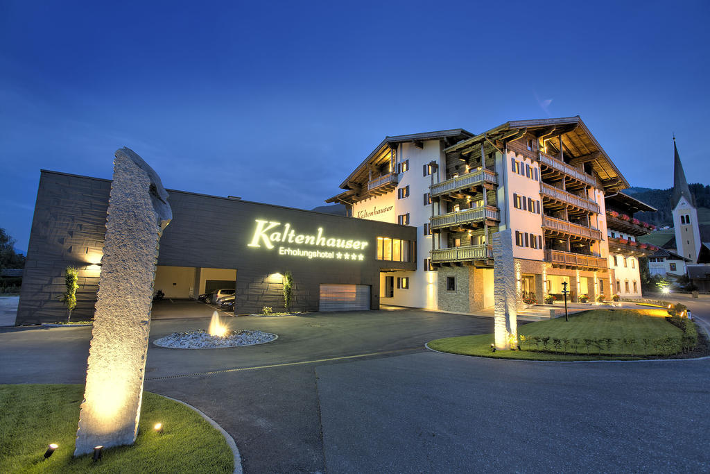 Das Gemuetliche Dorfhotel Kaltenhauser ฮอลเลอร์บาค อิม พินซ์เกา ภายนอก รูปภาพ